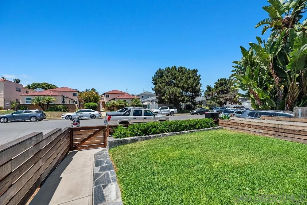 2057 Felspar St San Diego, CA 92109