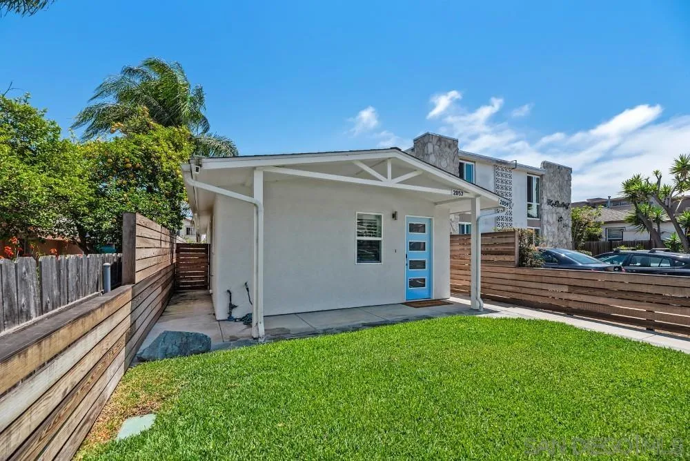 2057 Felspar St San Diego, CA 92109