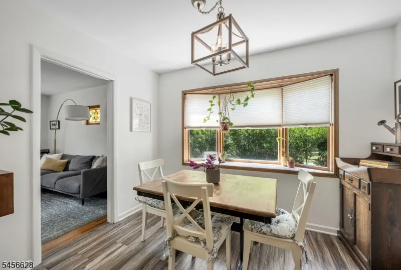 69 7Th St Cresskill, NJ 07626