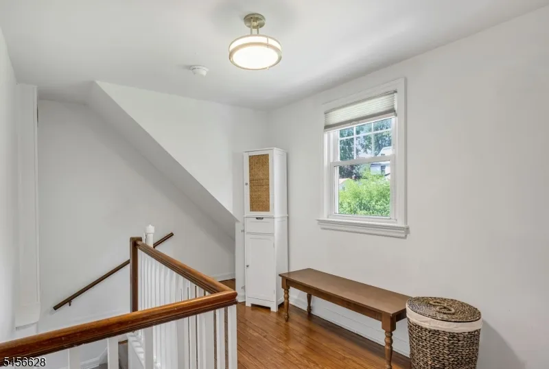 69 7Th St Cresskill, NJ 07626