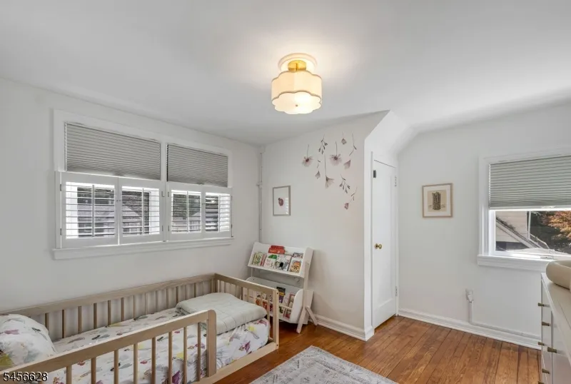 69 7Th St Cresskill, NJ 07626