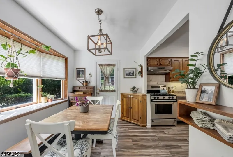 69 7Th St Cresskill, NJ 07626