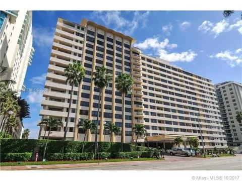 5005 Collins Ave #1202