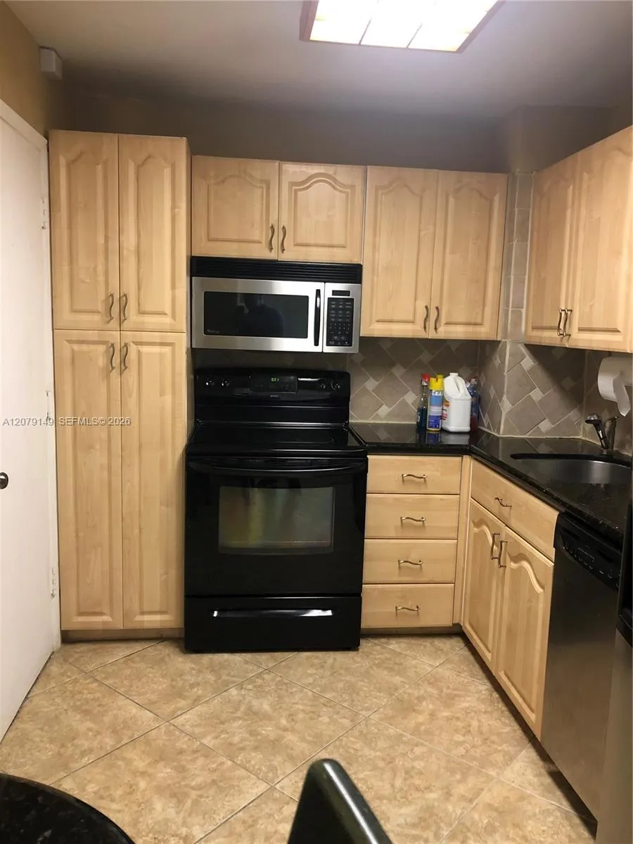 5005 Collins Ave #1202 Miami Beach, FL 33140