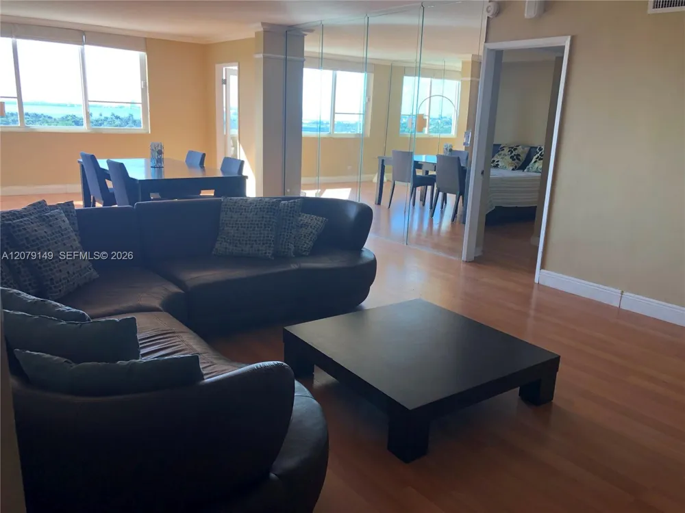 5005 Collins Ave #1202 Miami Beach, FL 33140