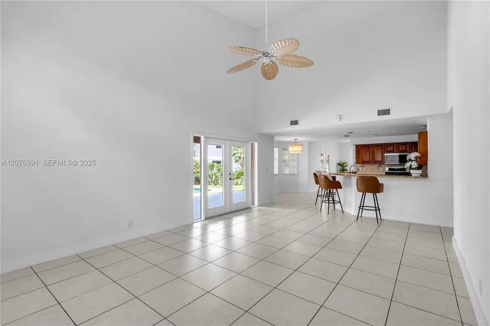 950 NW 197th Ter Pembroke Pines, FL 33029