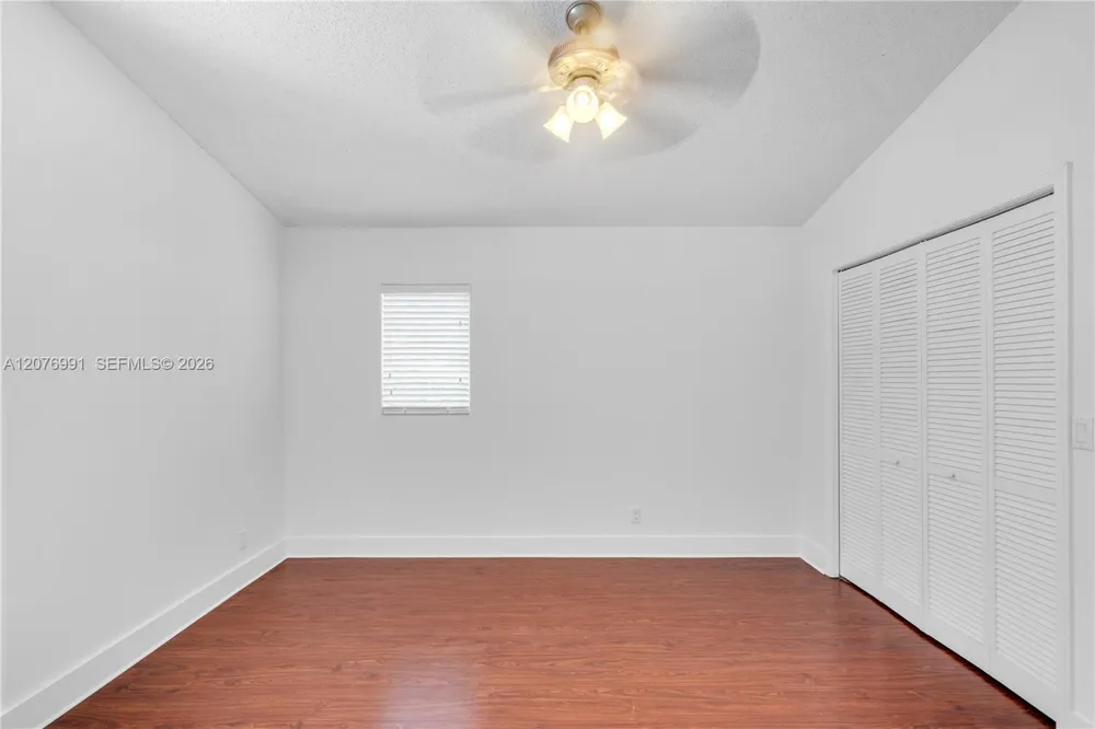950 NW 197th Ter Pembroke Pines, FL 33029