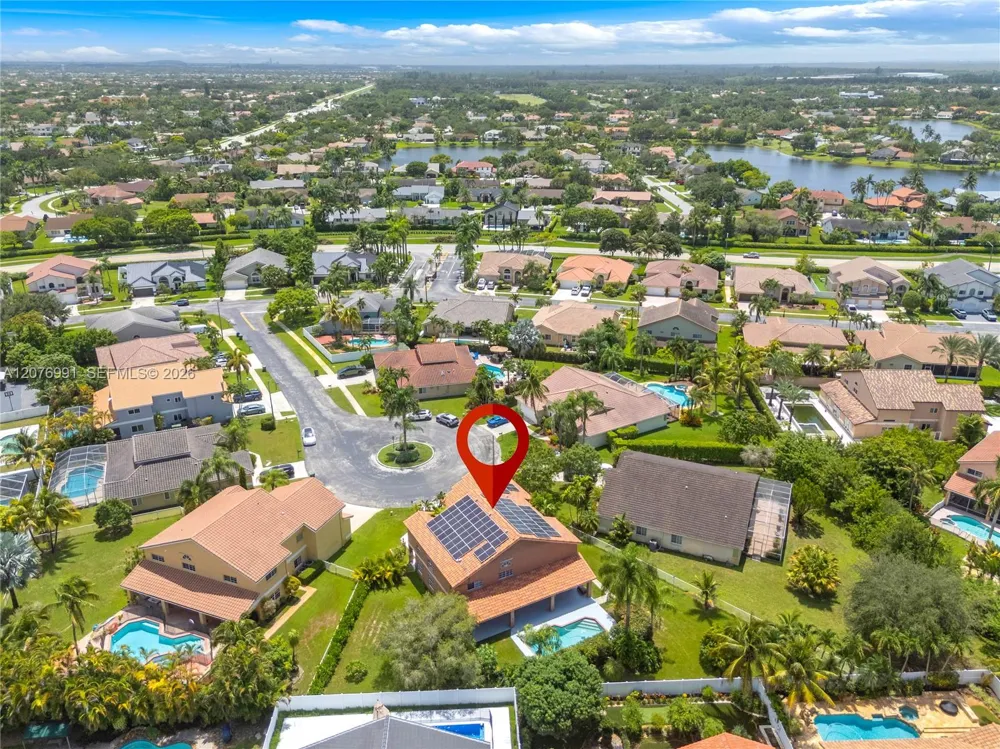 950 NW 197th Ter Pembroke Pines, FL 33029