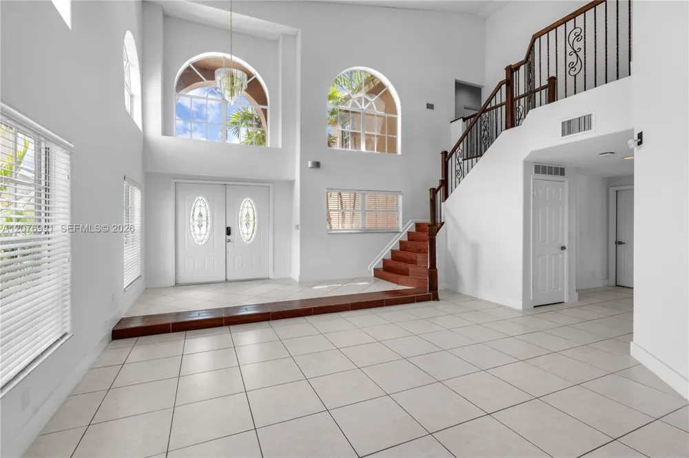 950 NW 197th Ter Pembroke Pines, FL 33029