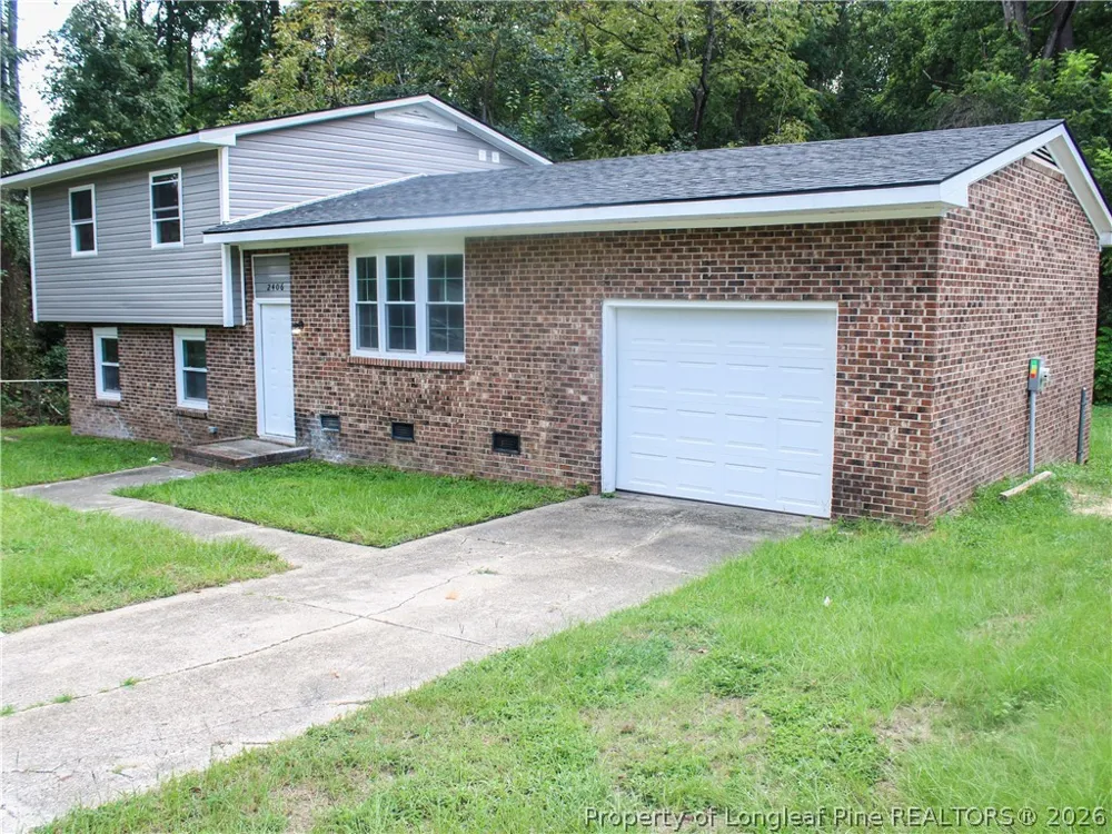 2406 W Brinkley Drive Spring Lake, NC 28390