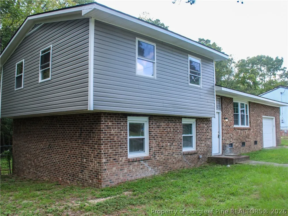 2406 W Brinkley Drive Spring Lake, NC 28390