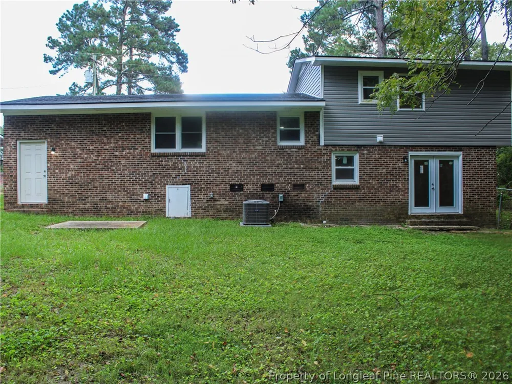 2406 W Brinkley Drive Spring Lake, NC 28390