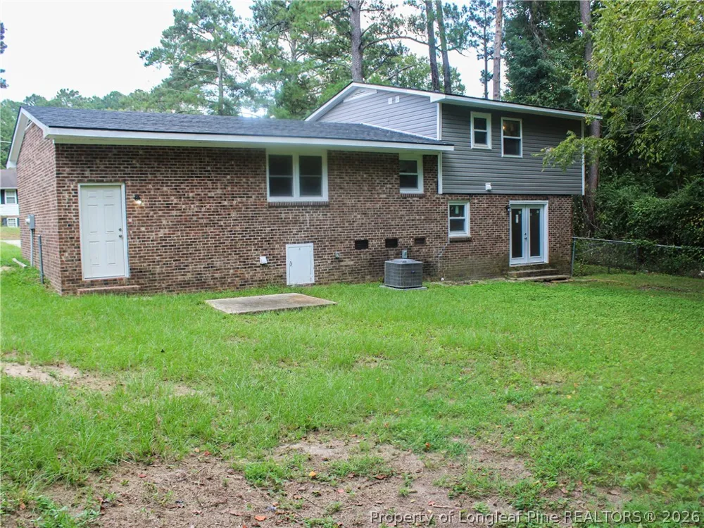 2406 W Brinkley Drive Spring Lake, NC 28390