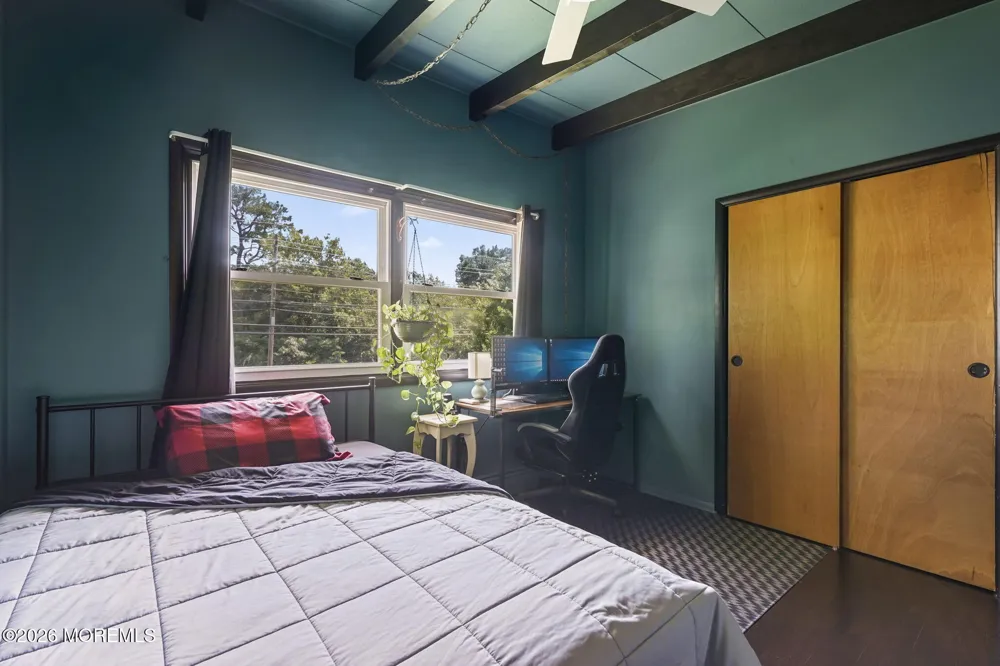 104 Price Drive Little Egg Harbor, NJ 08087