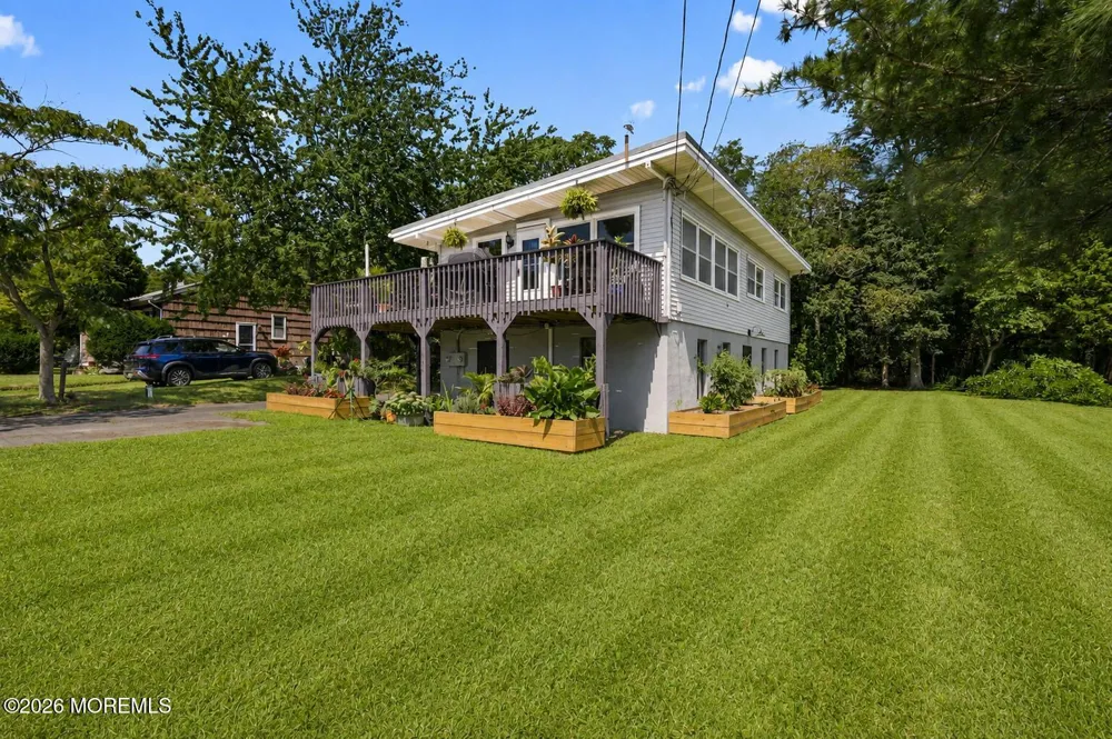 104 Price Drive Little Egg Harbor, NJ 08087