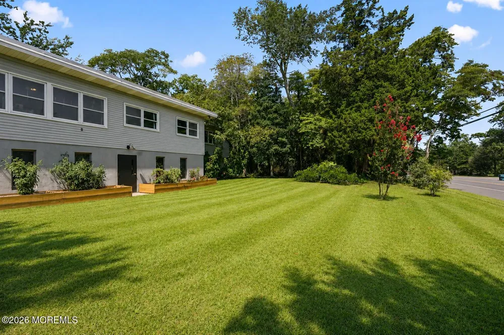 104 Price Drive Little Egg Harbor, NJ 08087