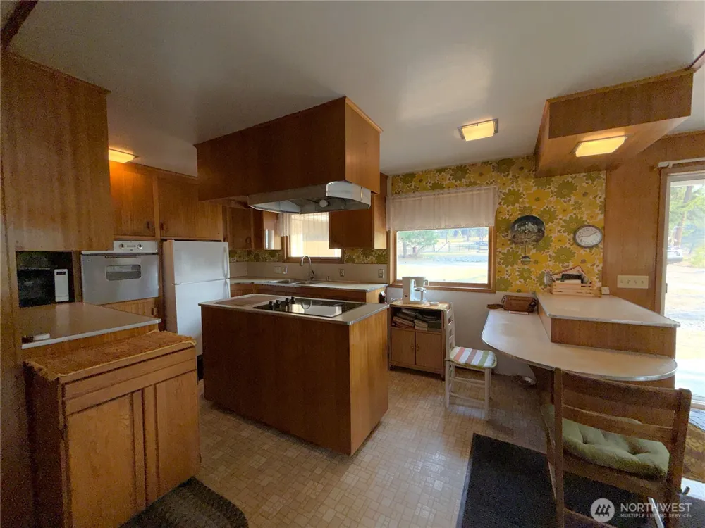 245 Klondike Road Republic, WA 99166