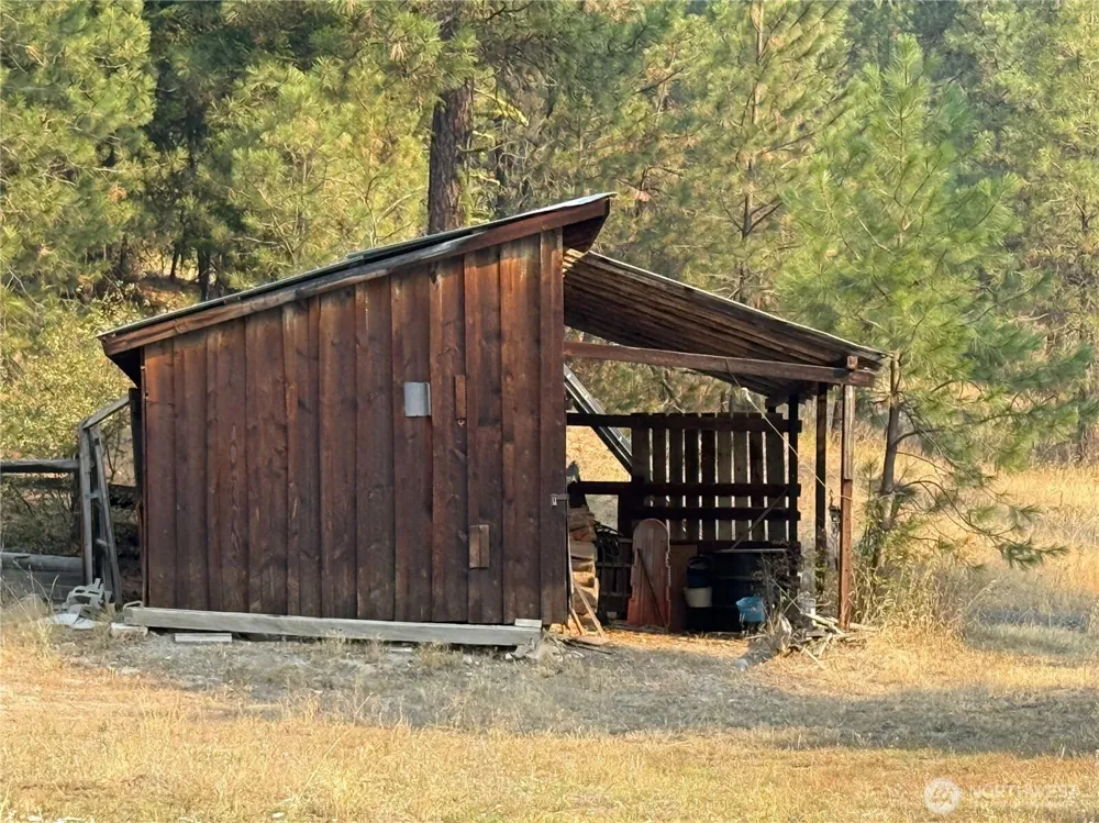 245 Klondike Road Republic, WA 99166