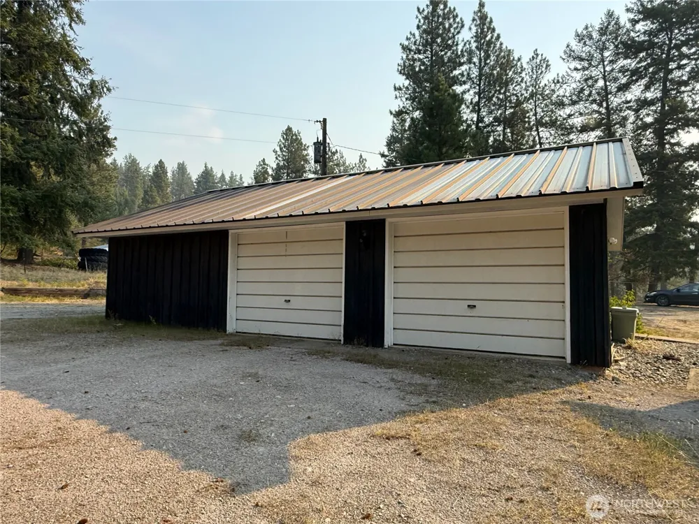 245 Klondike Road Republic, WA 99166