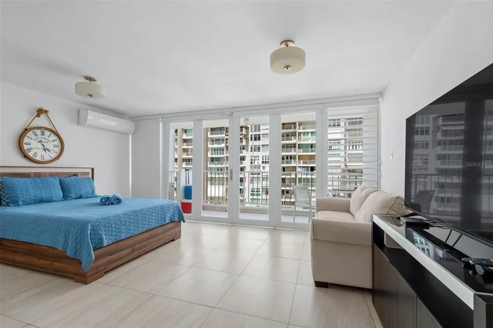 5859 AVE. ISLA VERDE CAROLINA Carolina, PR 00979