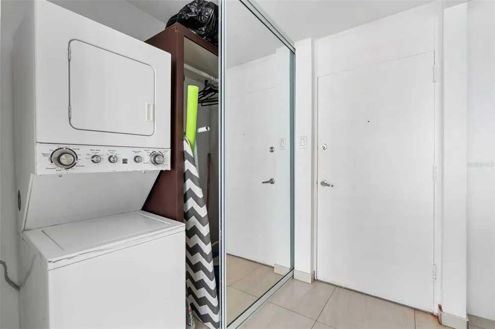 5859 AVE. ISLA VERDE CAROLINA Carolina, PR 00979