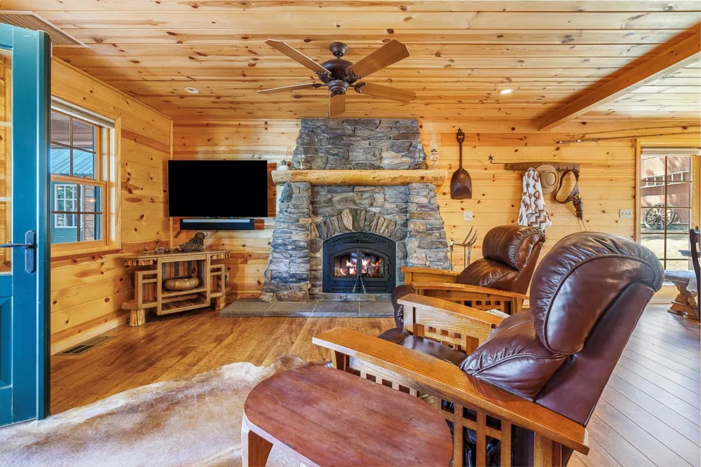 41836 Knobcone Lane Shaver Lake, CA 93664