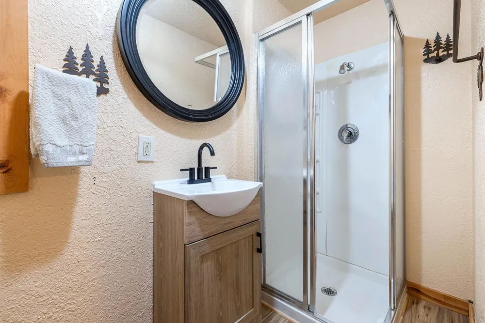 41836 Knobcone Lane Shaver Lake, CA 93664