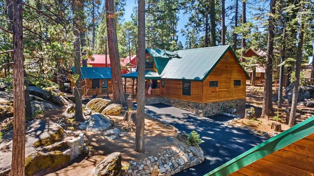 41836 Knobcone Lane Shaver Lake, CA 93664
