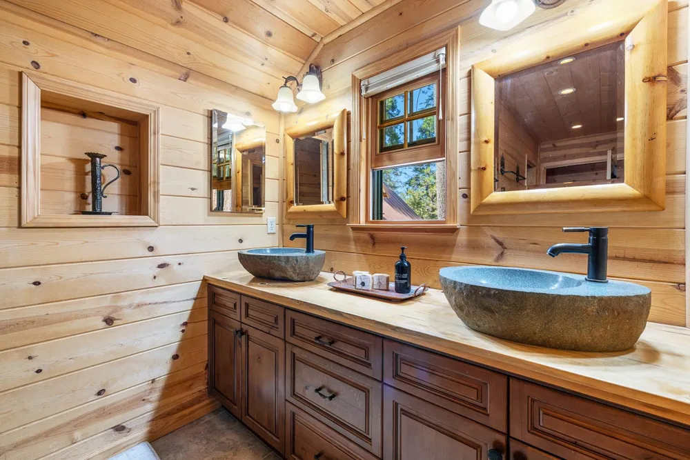 41836 Knobcone Lane Shaver Lake, CA 93664