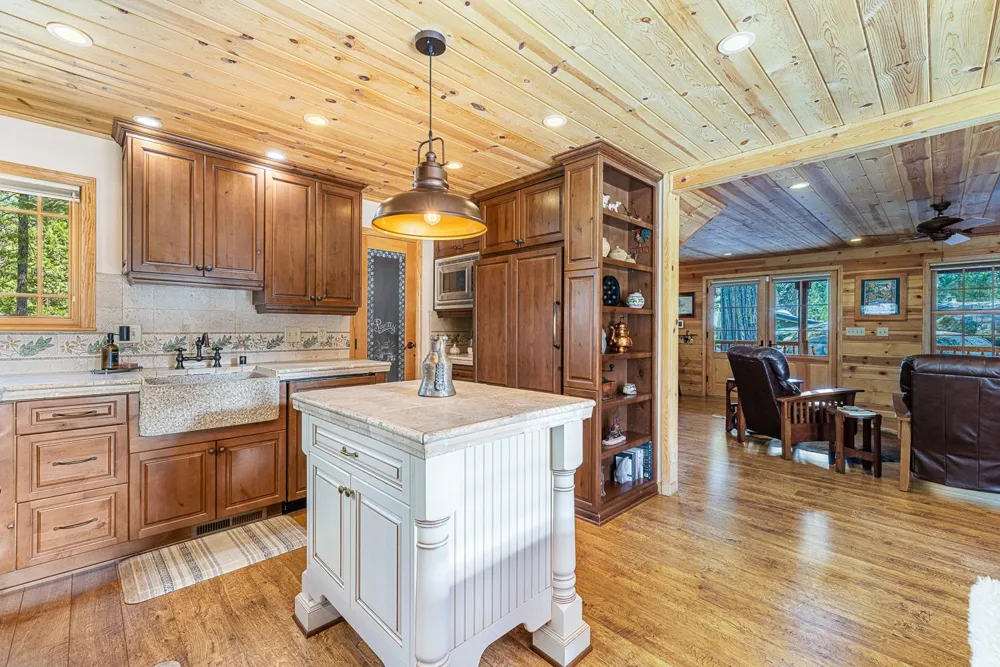 41836 Knobcone Lane Shaver Lake, CA 93664