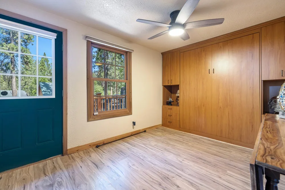 41836 Knobcone Lane Shaver Lake, CA 93664