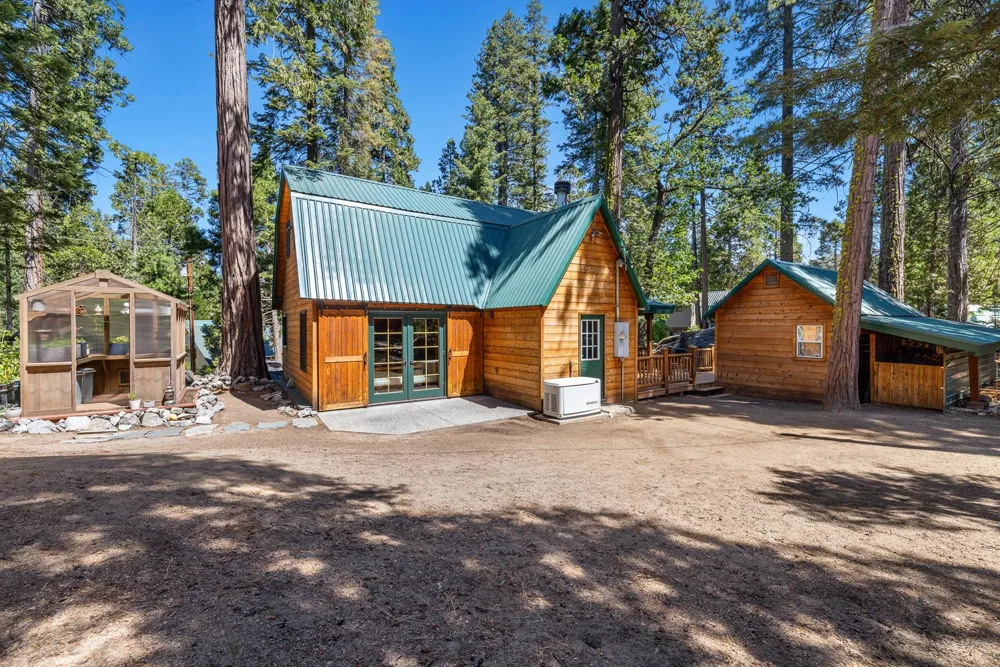 41836 Knobcone Lane Shaver Lake, CA 93664