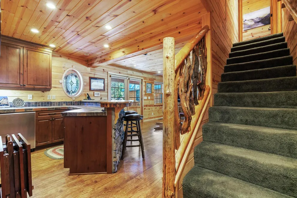 41836 Knobcone Lane Shaver Lake, CA 93664