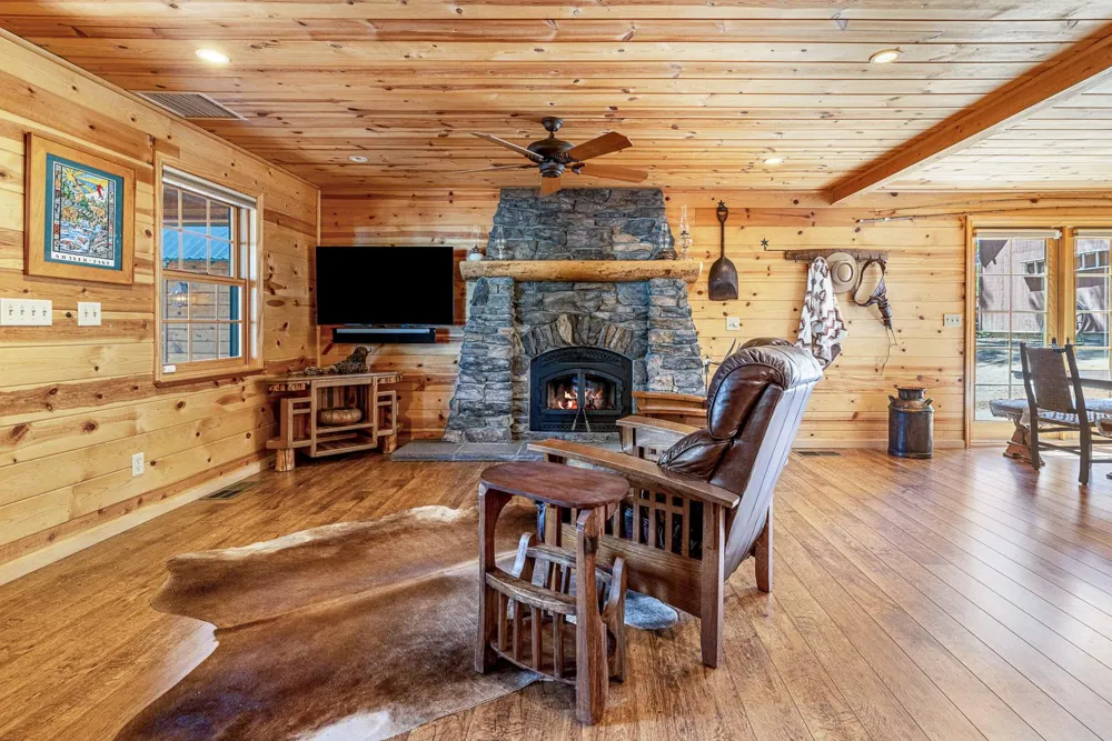 41836 Knobcone Lane Shaver Lake, CA 93664