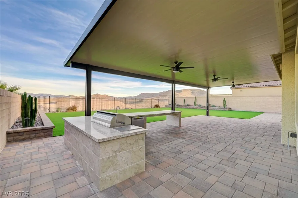 11282 Roman Helmet Street Las Vegas, NV 89141
