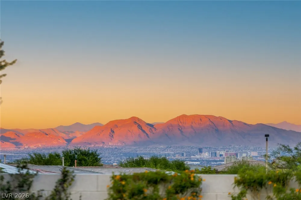 12448 Claymore Highland Avenue Las Vegas, NV 89138