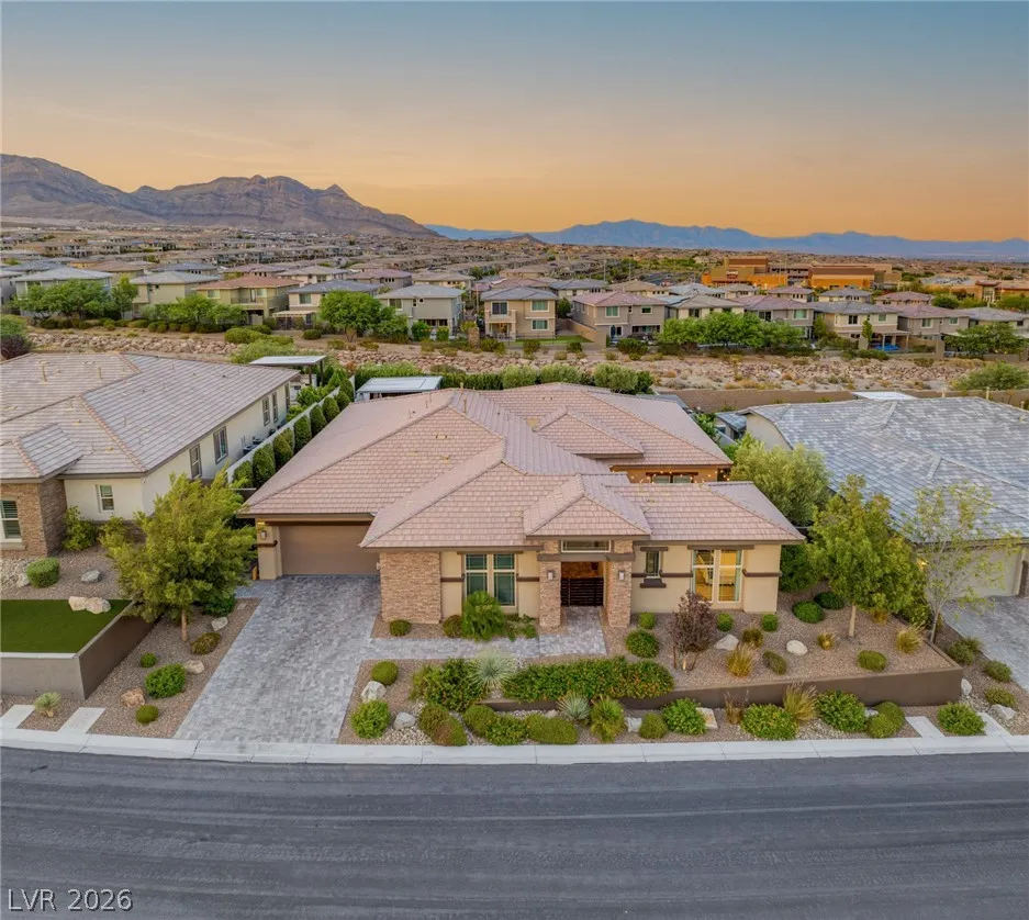 12448 Claymore Highland Avenue Las Vegas, NV 89138
