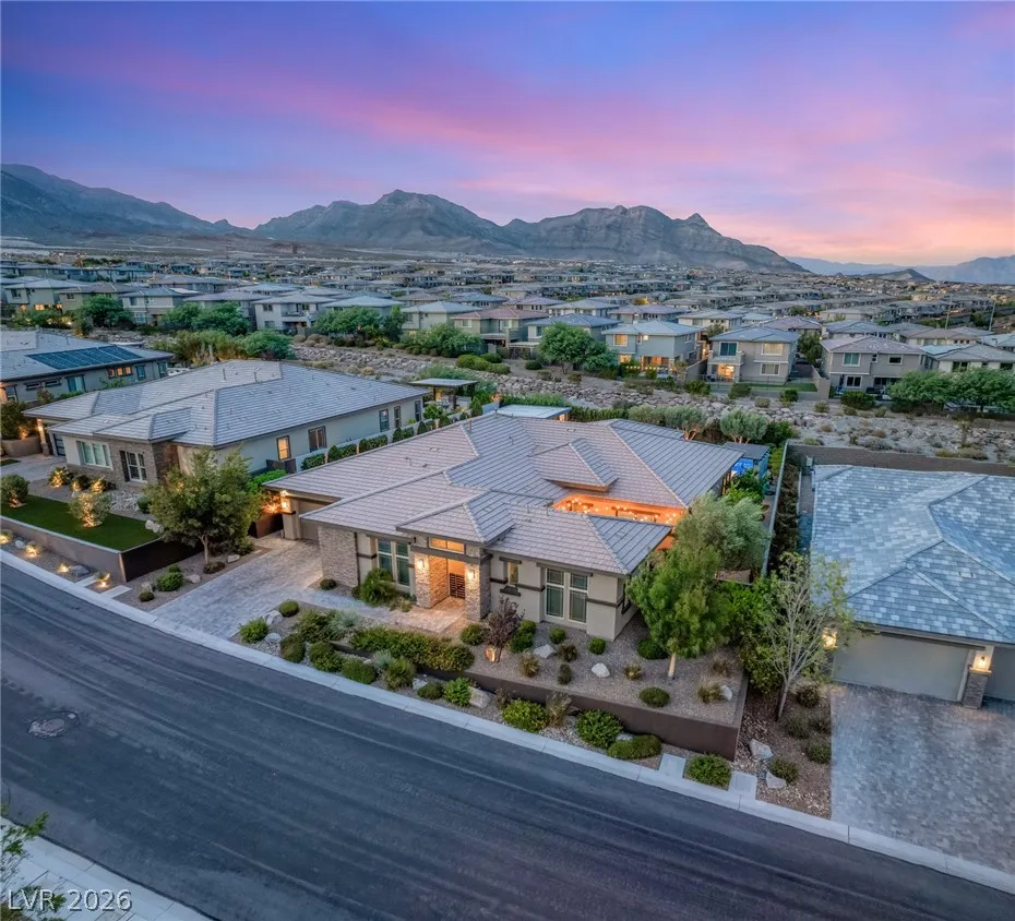 12448 Claymore Highland Avenue Las Vegas, NV 89138