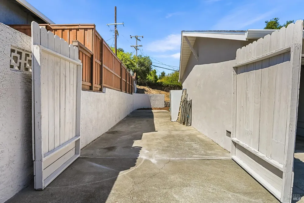 221 Arguello Avenue Vallejo, CA 94591