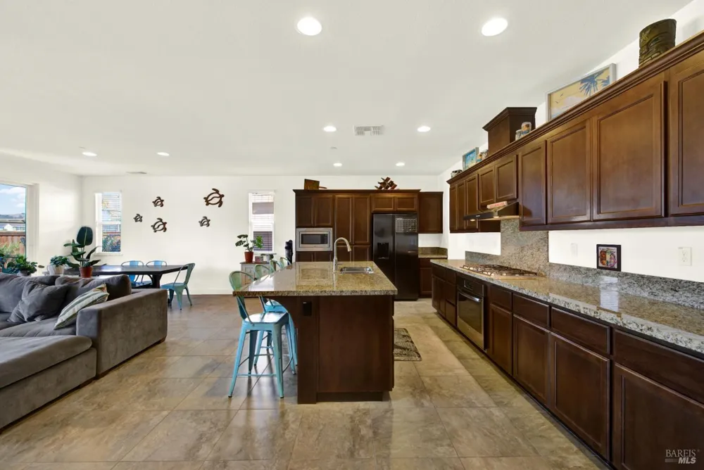 426 Crimson Circle Vacaville, CA 95687