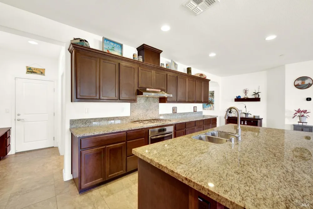 426 Crimson Circle Vacaville, CA 95687
