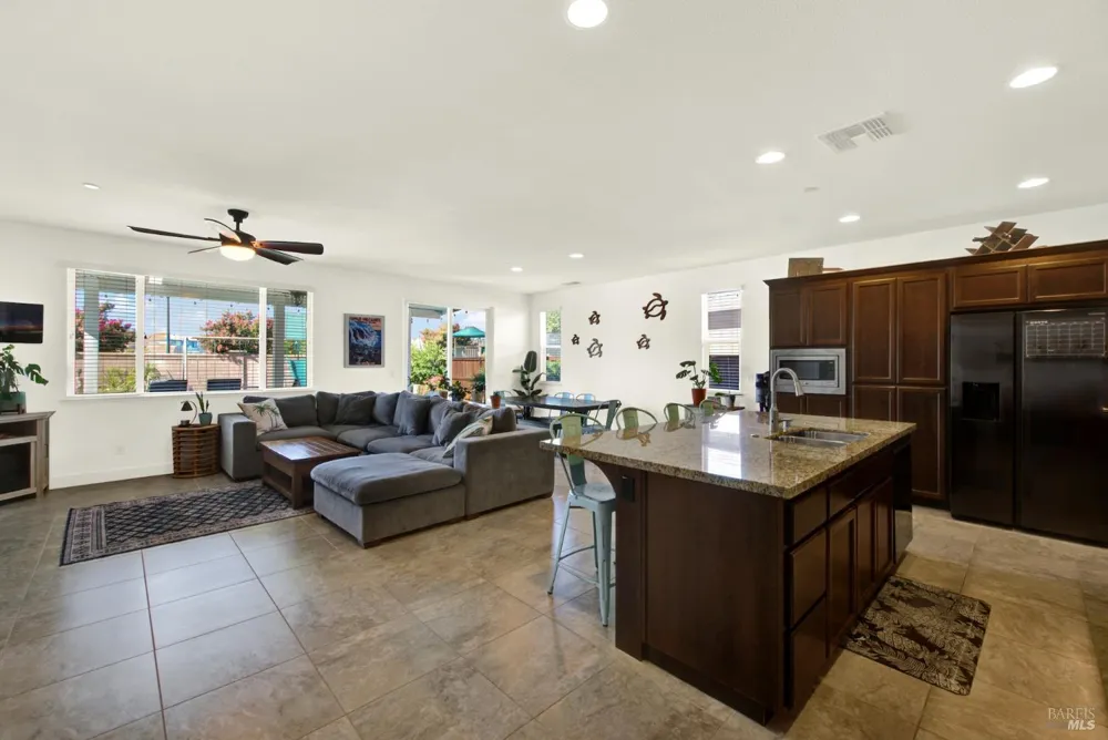 426 Crimson Circle Vacaville, CA 95687