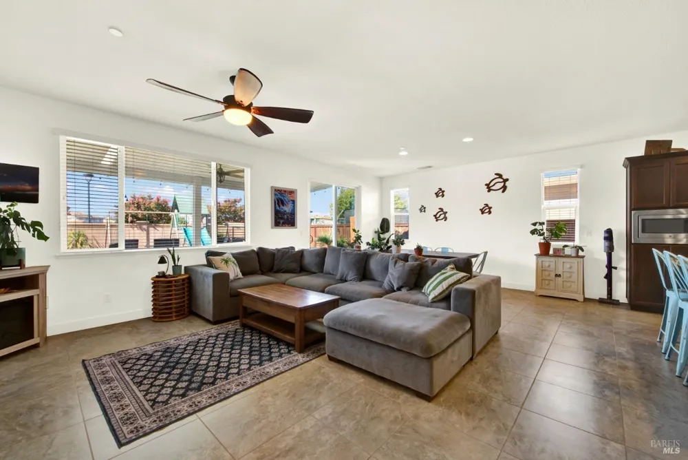 426 Crimson Circle Vacaville, CA 95687