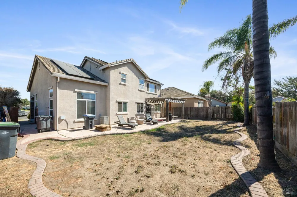 1710 Altus Lane Suisun City, CA 94585