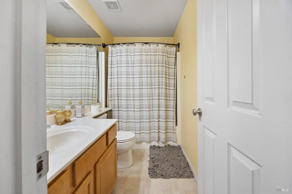 1710 Altus Lane Suisun City, CA 94585