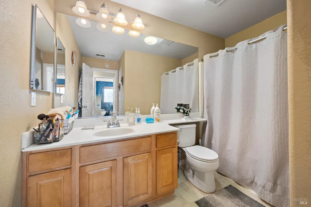1710 Altus Lane Suisun City, CA 94585
