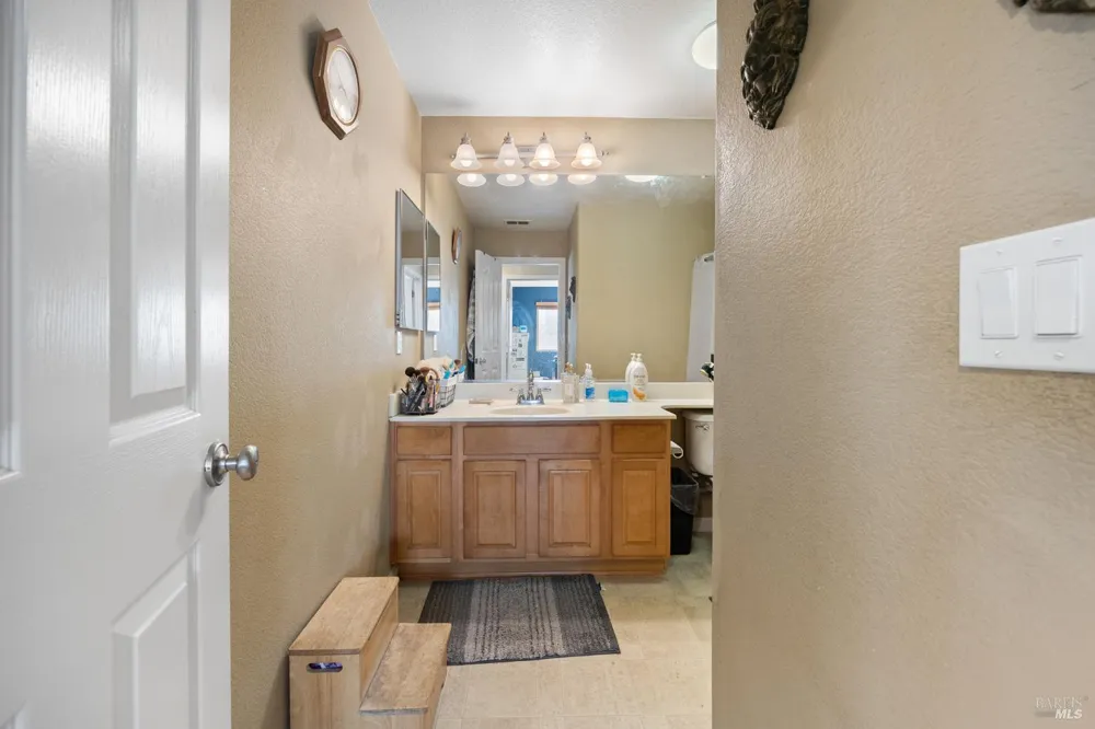 1710 Altus Lane Suisun City, CA 94585