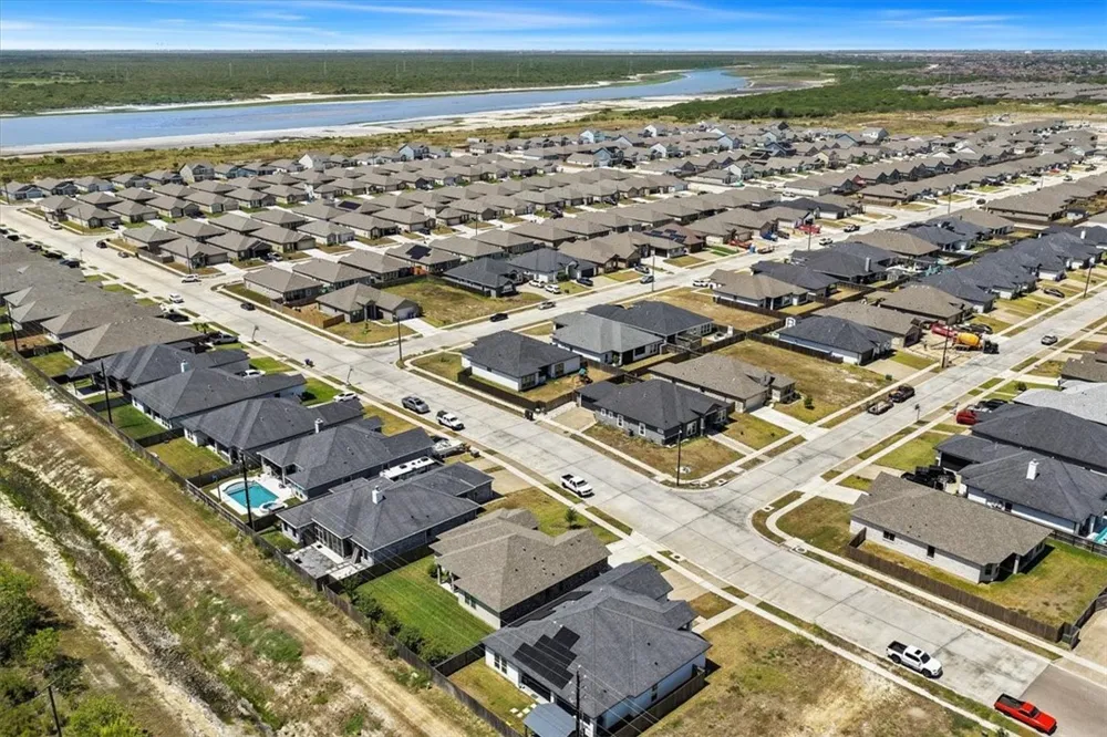 7910 Krypton Drive Corpus Christi, TX 78414