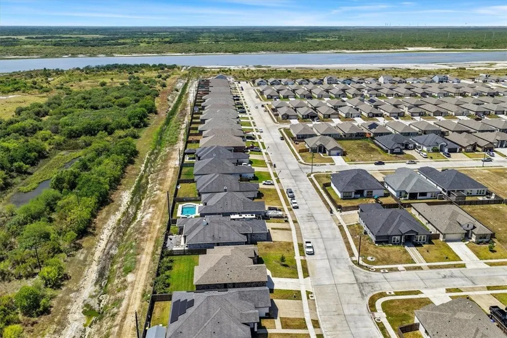 7910 Krypton Drive Corpus Christi, TX 78414