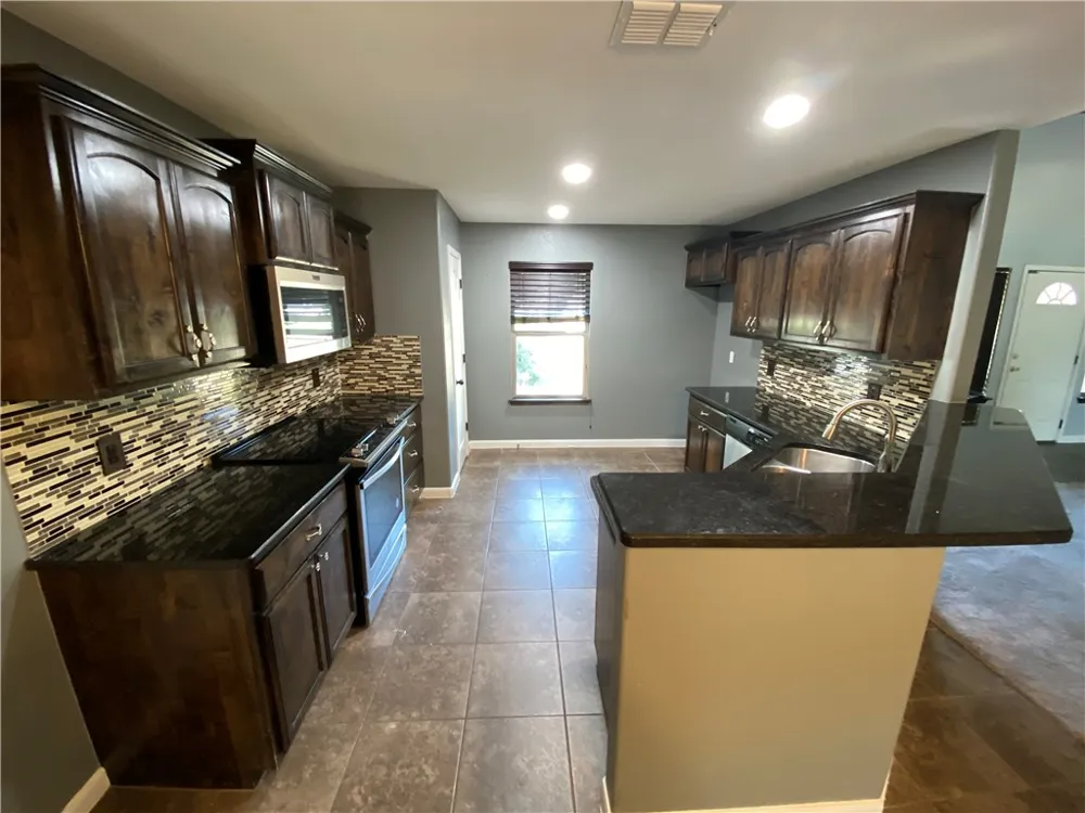 2261 Baywood Ingleside, TX 78362